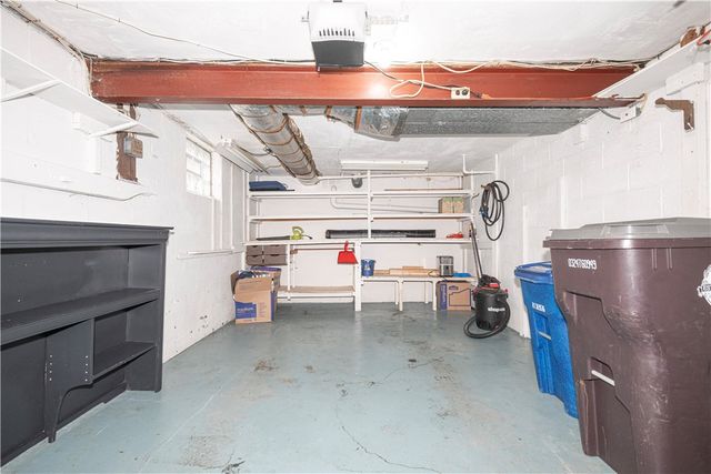 5229 Colewood Dr, Baldwin Boro, PA 15236