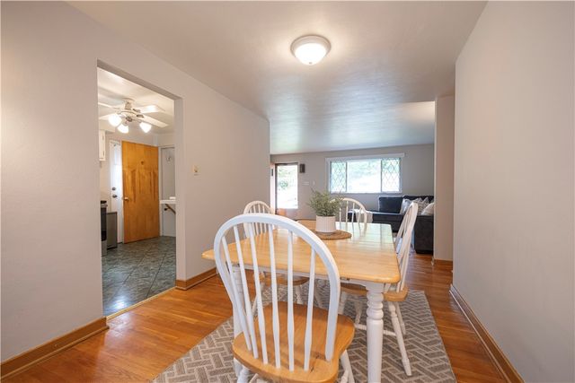 5229 Colewood Dr, Baldwin Boro, PA 15236