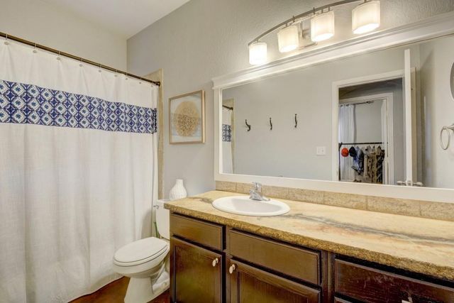 2300 E 9th ST, Austin, TX 78702