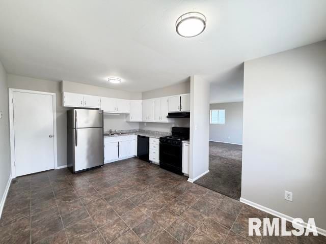 2220 W KENSINGTON Drive, Peoria, IL 61614