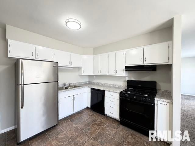 2220 W KENSINGTON Drive, Peoria, IL 61614
