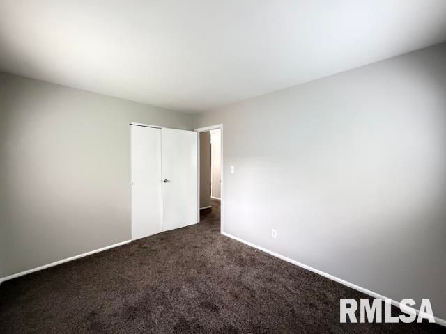 2220 W KENSINGTON Drive, Peoria, IL 61614