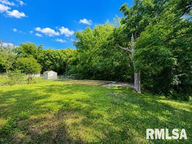 2220 W KENSINGTON Drive, Peoria, IL 61614