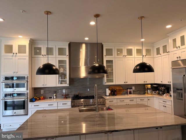 12140 HANSON FARM DR, North Potomac, MD 20878