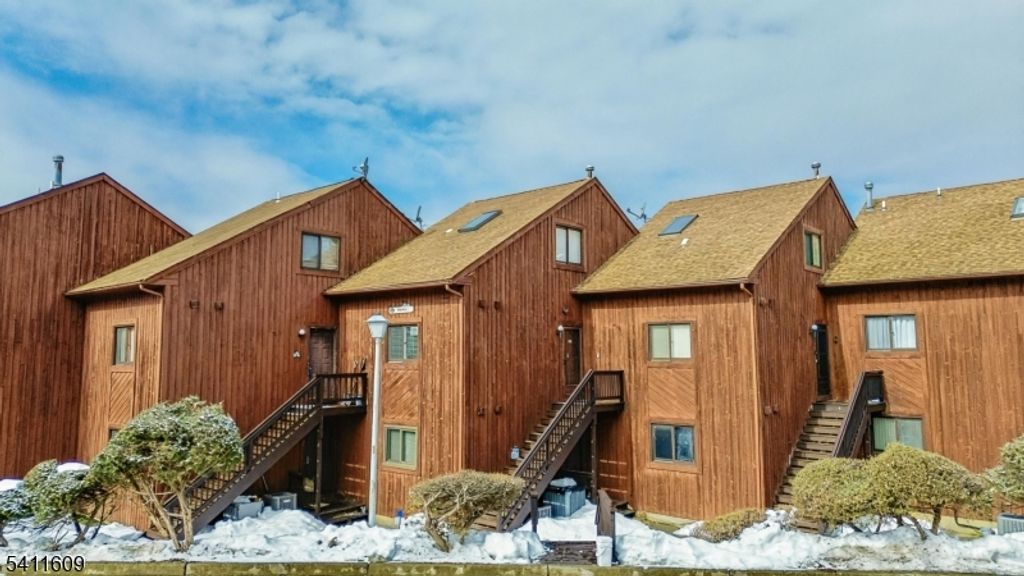 1 Onuma Ct 6, Vernon Twp., NJ 07462