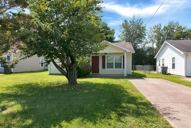 999 Stateline Rd, Oak Grove, KY 42262