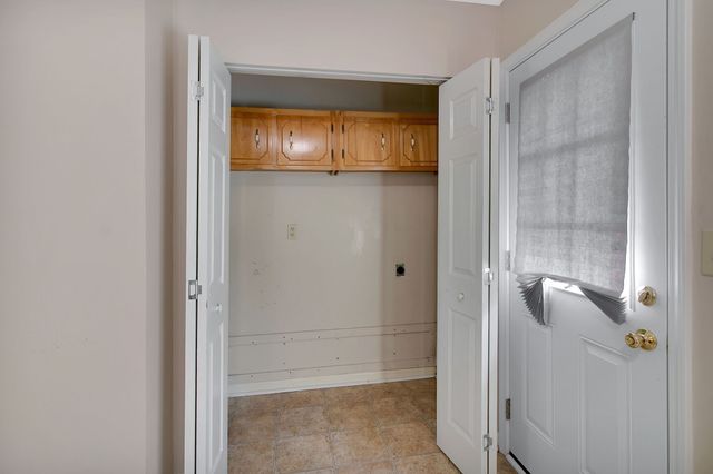 999 Stateline Rd, Oak Grove, KY 42262