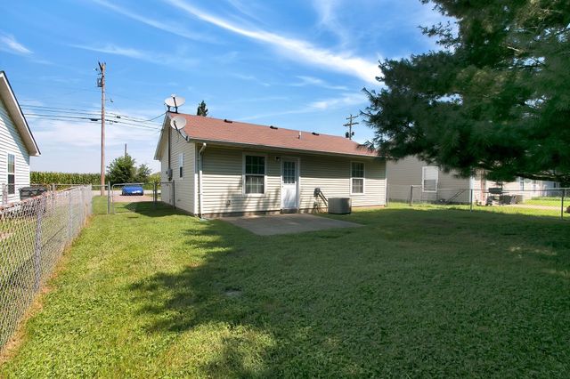 999 Stateline Rd, Oak Grove, KY 42262