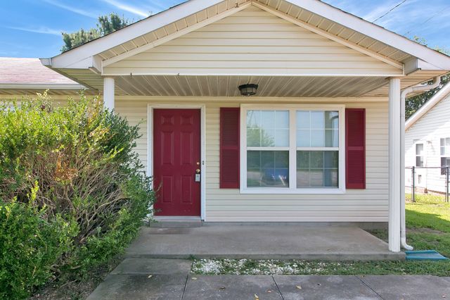 999 Stateline Rd, Oak Grove, KY 42262