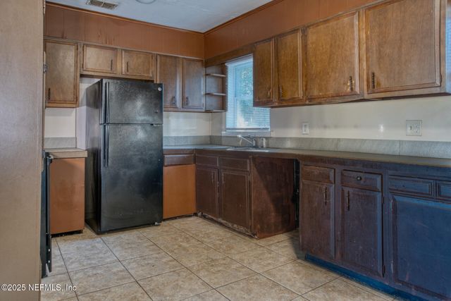 4828 LAMBING Road, Jacksonville, FL 32210