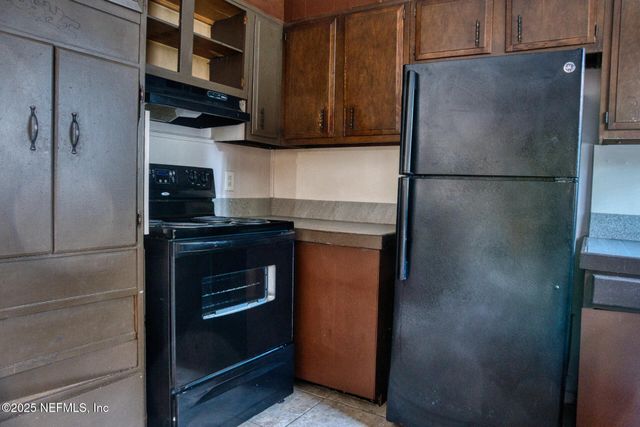 4828 LAMBING Road, Jacksonville, FL 32210