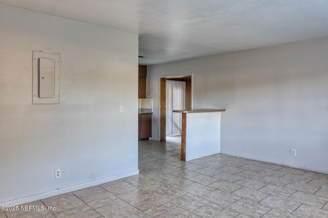 4828 LAMBING Road, Jacksonville, FL 32210