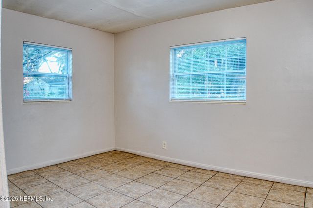 4828 LAMBING Road, Jacksonville, FL 32210