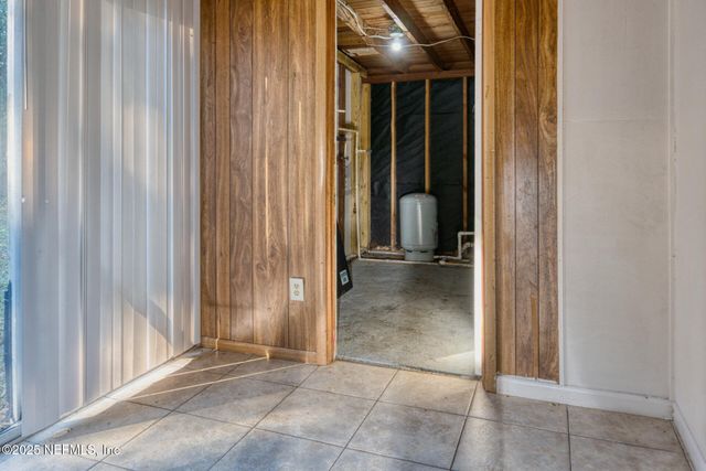 4828 LAMBING Road, Jacksonville, FL 32210