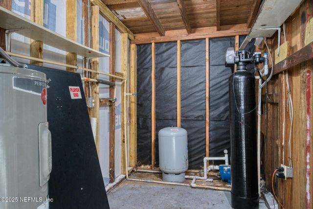 4828 LAMBING Road, Jacksonville, FL 32210