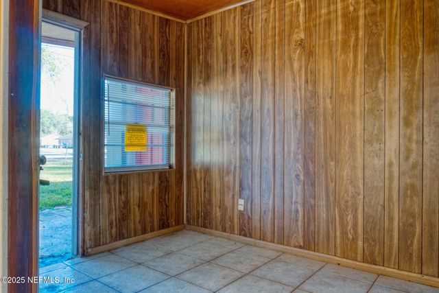 4828 LAMBING Road, Jacksonville, FL 32210