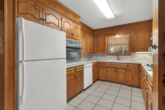 1520 W Main Street, Denison, TX 75020