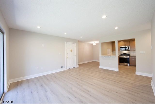 327 Penns Way, Bernards Twp., NJ 07920