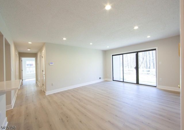 327 Penns Way, Bernards Twp., NJ 07920