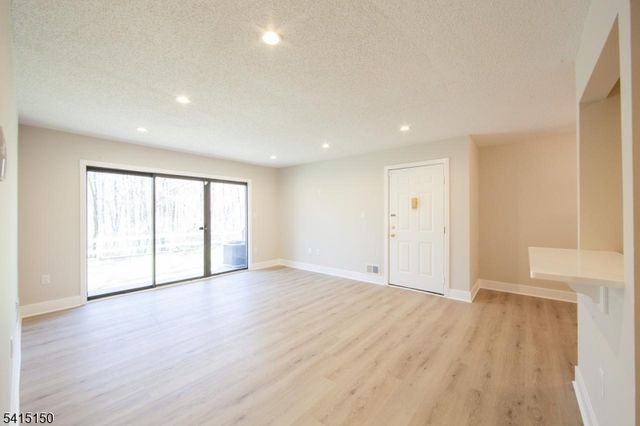 327 Penns Way, Bernards Twp., NJ 07920