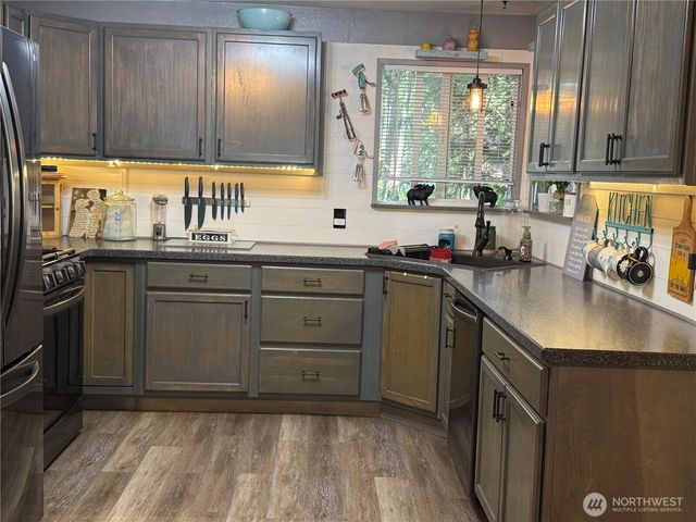 60 N Carp Place N, Hoodsport, WA 98548