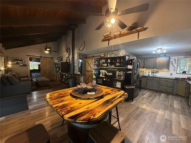 60 N Carp Place N, Hoodsport, WA 98548