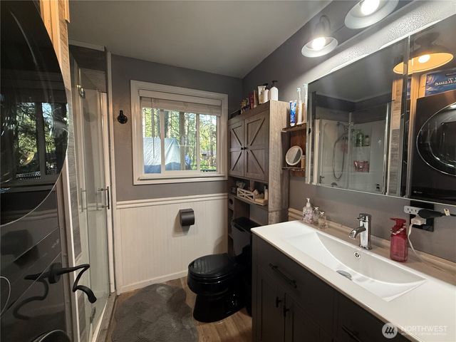 60 N Carp Place N, Hoodsport, WA 98548