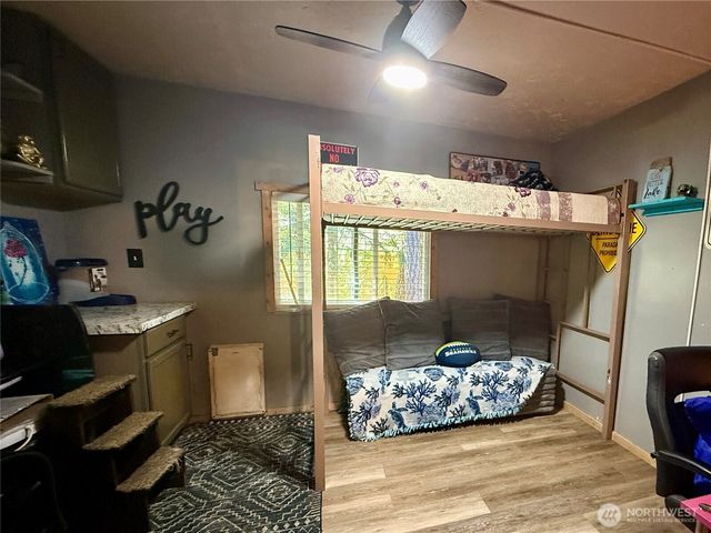 60 N Carp Place N, Hoodsport, WA 98548