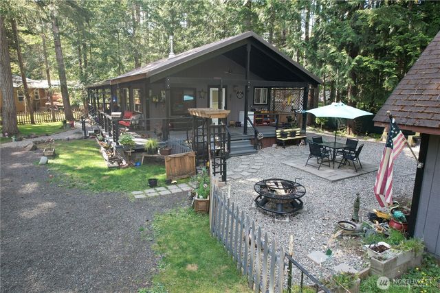 60 N Carp Place N, Hoodsport, WA 98548