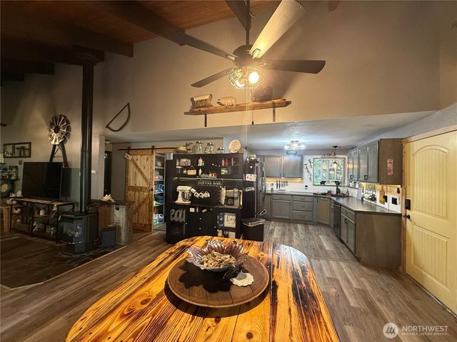 60 N Carp Place N, Hoodsport, WA 98548