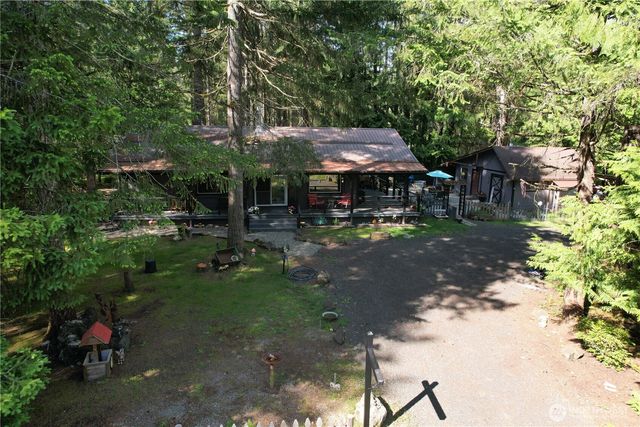 60 N Carp Place N, Hoodsport, WA 98548
