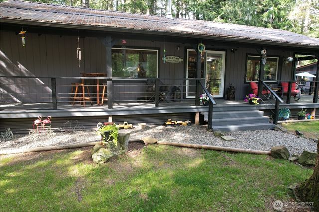 60 N Carp Place N, Hoodsport, WA 98548