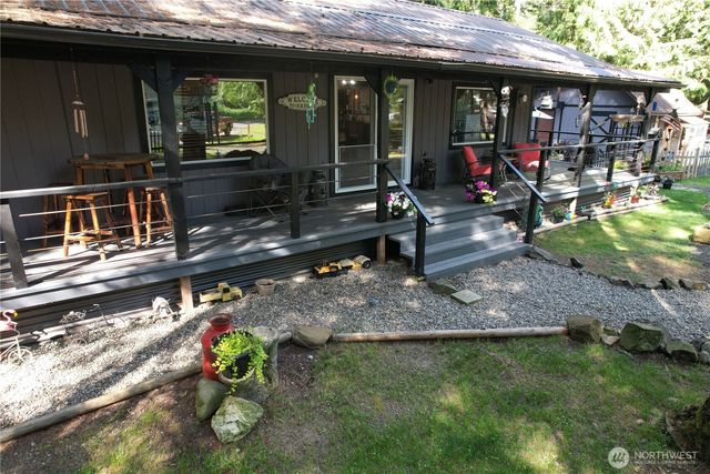 60 N Carp Place N, Hoodsport, WA 98548