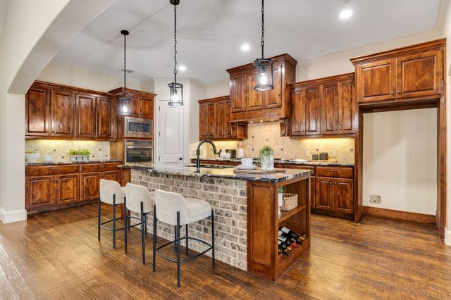 8640 Normandy Way, Argyle, TX 76226