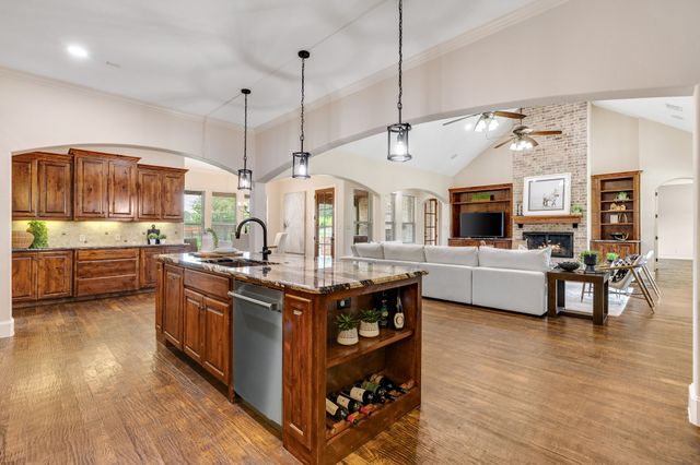 8640 Normandy Way, Argyle, TX 76226