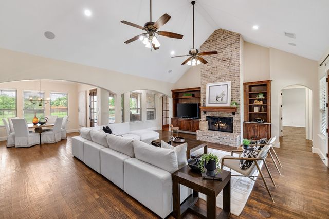8640 Normandy Way, Argyle, TX 76226