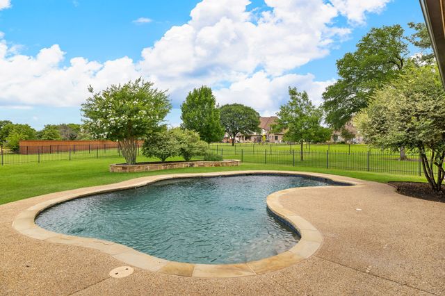 8640 Normandy Way, Argyle, TX 76226