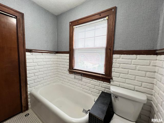 2523 W ROHMANN Avenue, West Peoria, IL 61604