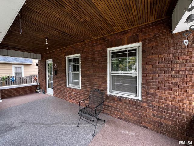 2523 W ROHMANN Avenue, West Peoria, IL 61604