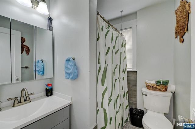 275 Greylock Parkway, Belleville, NJ 07109