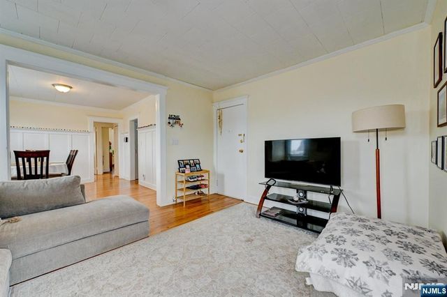 275 Greylock Parkway, Belleville, NJ 07109