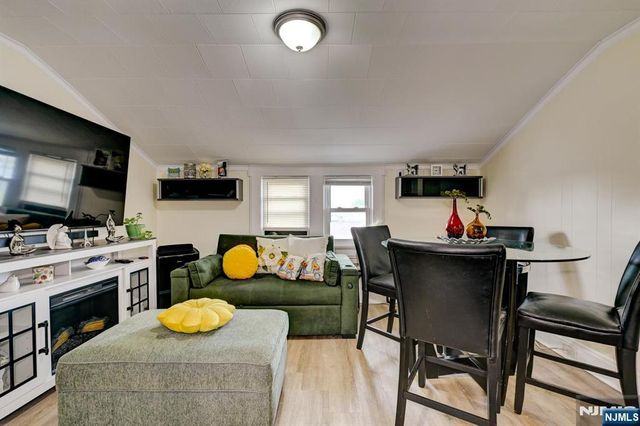 275 Greylock Parkway, Belleville, NJ 07109