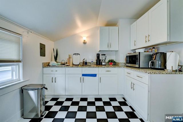 275 Greylock Parkway, Belleville, NJ 07109