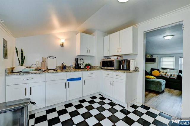 275 Greylock Parkway, Belleville, NJ 07109