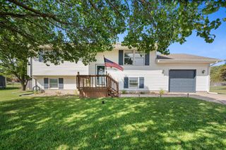 409 S Main St, Benton, KS 67017