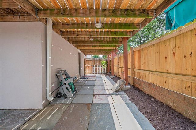 3834 MCKINLEY ST NW, Washington, DC 20015