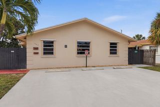 1565 W 28th Street A, Riviera Beach, FL 33404