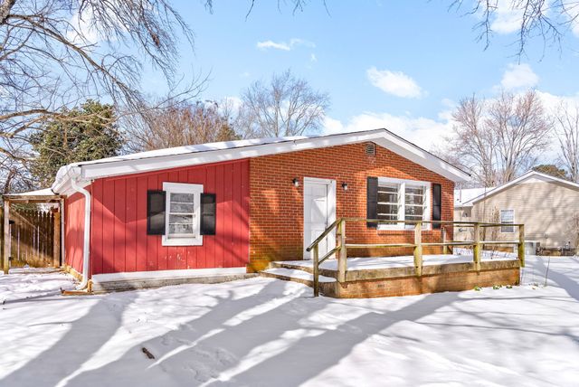 3 Garth Dr, Clarksville, TN 37040