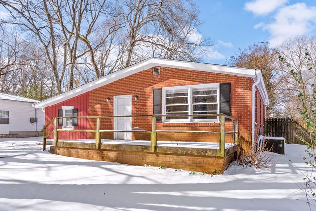 3 Garth Dr, Clarksville, TN 37040