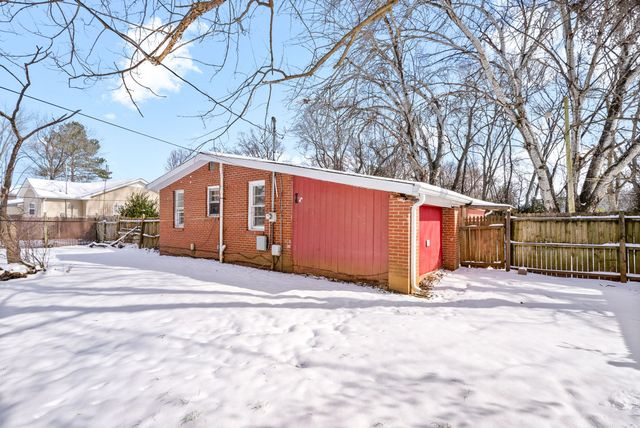 3 Garth Dr, Clarksville, TN 37040